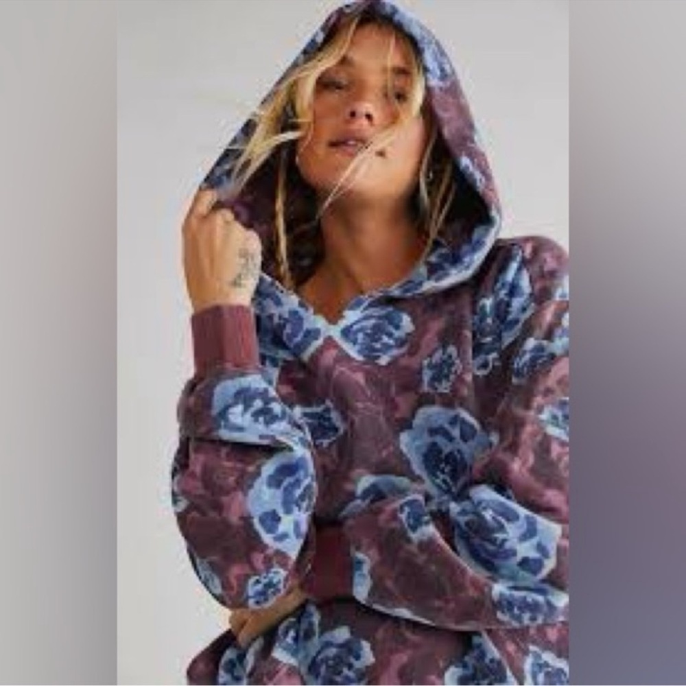 NWOT WE THE FREE  IT’S A VIBE PRINTED HOODIE | XL